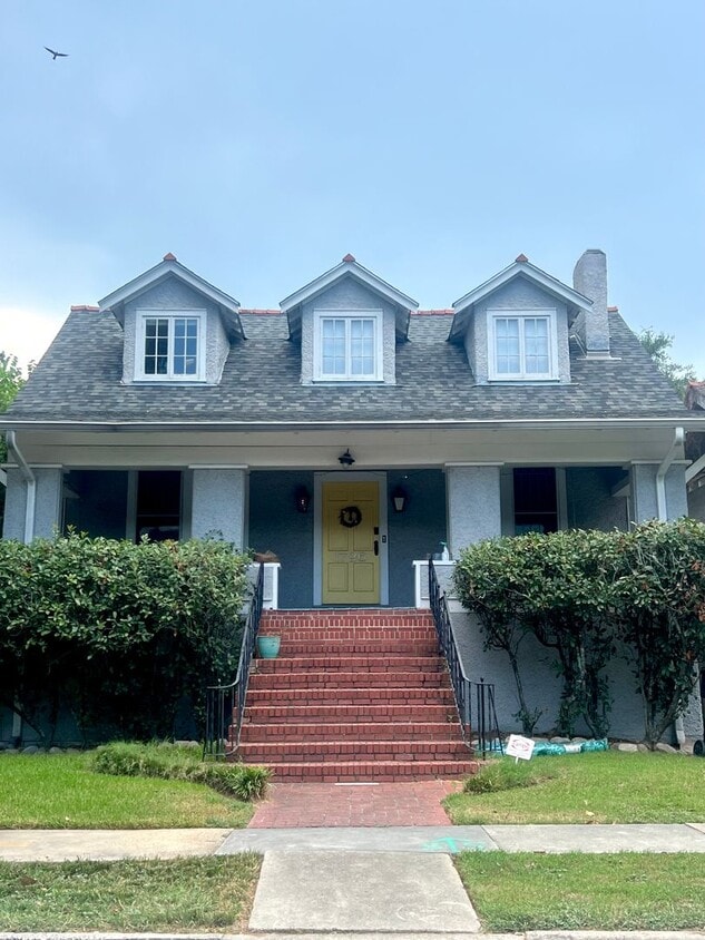 Primary Photo - 1726 Pine St