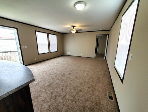 Foto del edificio - 9399 Wharf Dr