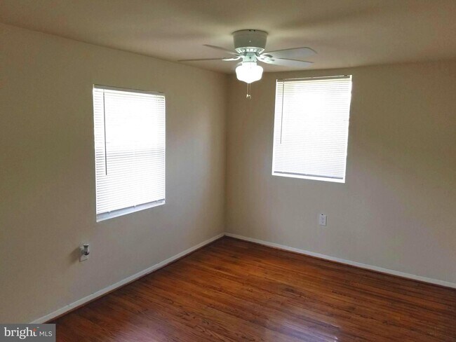 Foto del edificio - 1601 Melby Ct