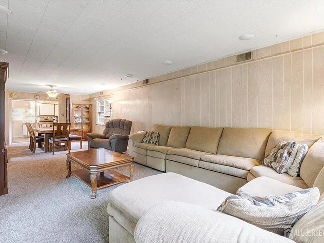 Photo - 730 Linden Ave Townhome