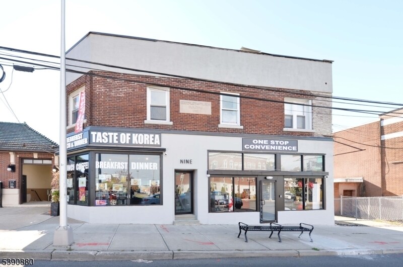 Foto principal - 9-9 Watsessing Ave