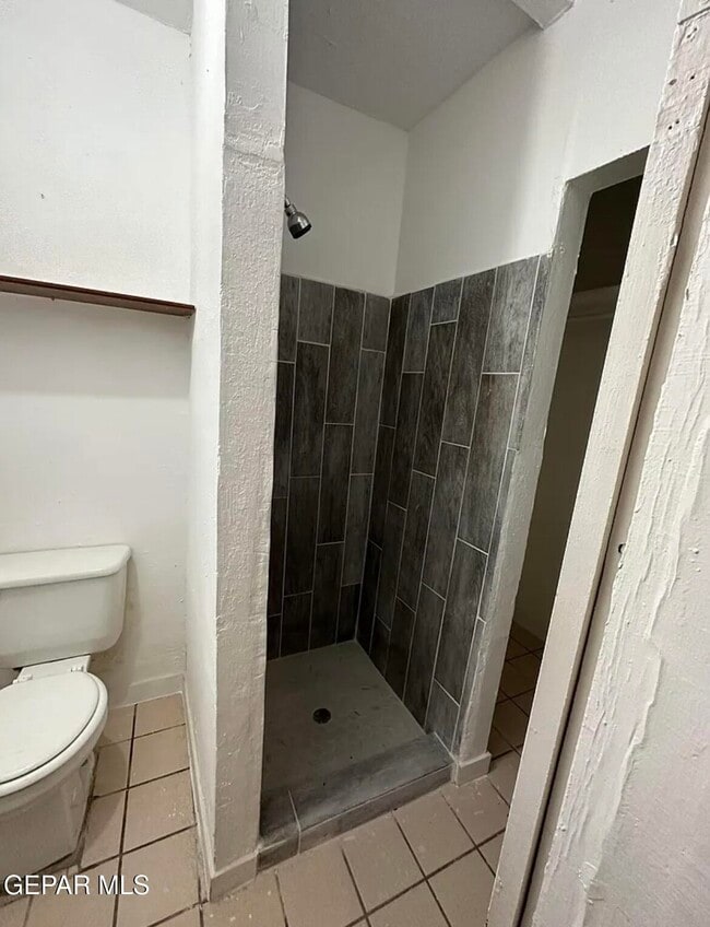 Building Photo - 160 Arnold Pl