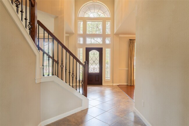 Building Photo - 26302 Eden Point Ct