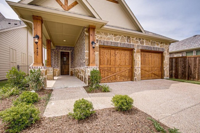 Building Photo - 1425 Blessing Way