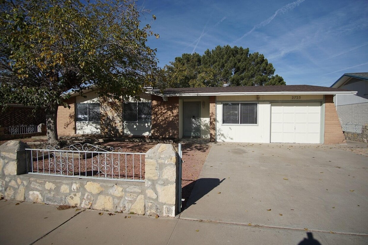 2725 Bert Yancey Dr, El Paso, TX 79936 House for Rent in El Paso, TX