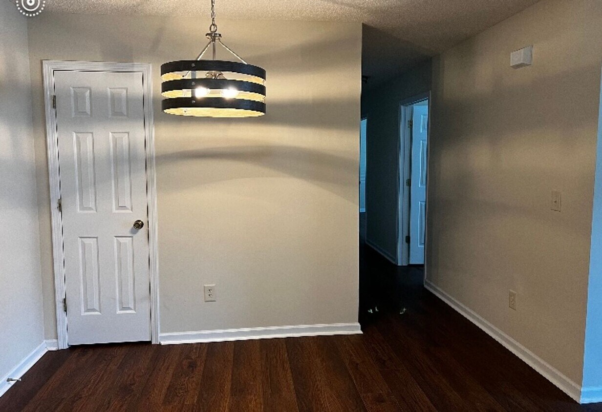 Primary Photo - Two bedroom Guilford College area