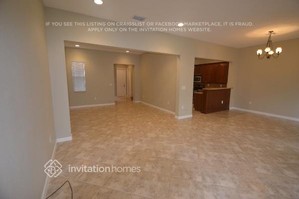 Foto del edificio - 6064 NW 118th Dr