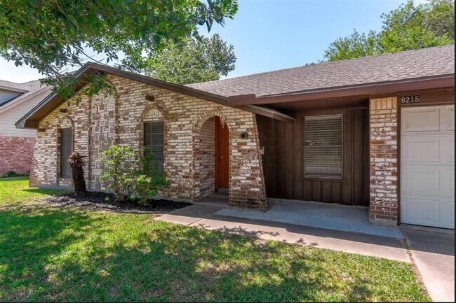 Foto del edificio - 9215 Kempwood Dr