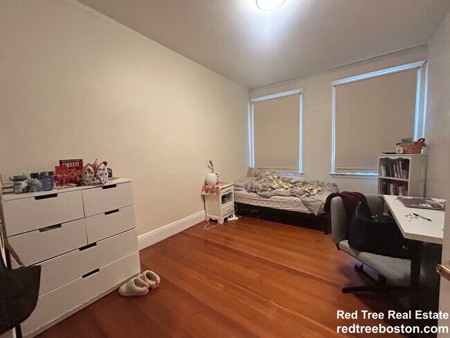 Foto del edificio - 195 Winthrop Rd