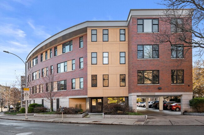 Foto del edificio - 20 Englewood Ave