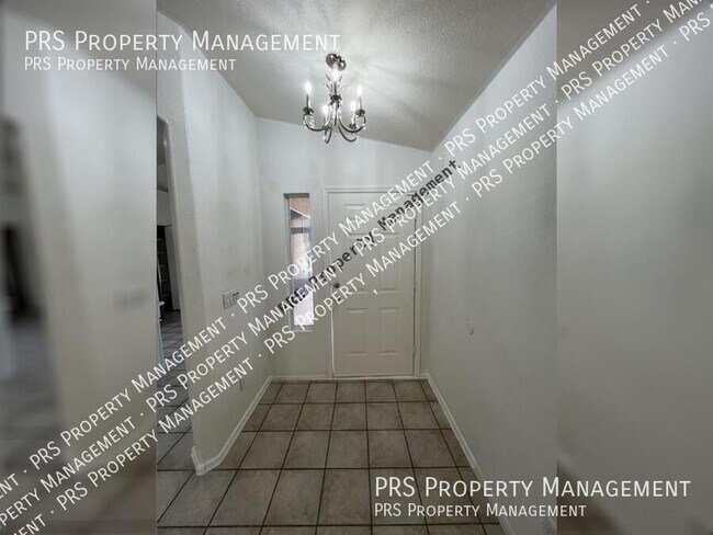 Foto del edificio - 905 W Straford Ave