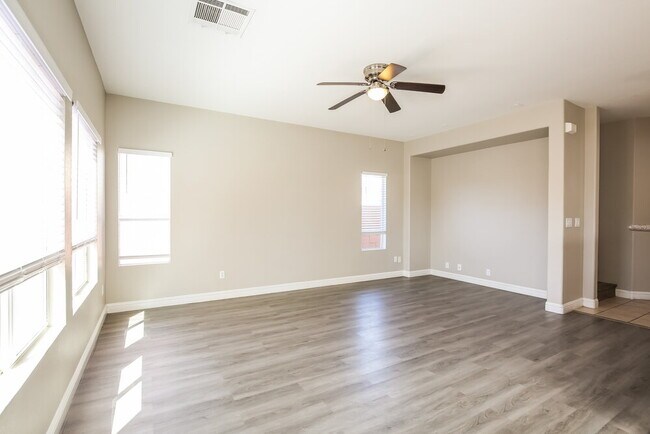 Foto del edificio - 6347 Blushing Willow St