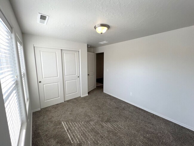 Foto del edificio - Beautiful 3 bed 2 bath home in Caldwell ju...