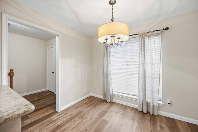 Foto del edificio - 10336 Briar Forest Dr