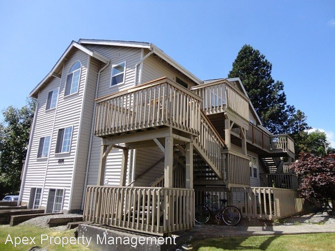 Primary Photo - 2240 Douglas Ave