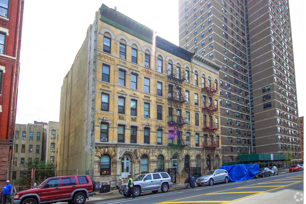 Building Photo - 418 Saint Nicholas Ave