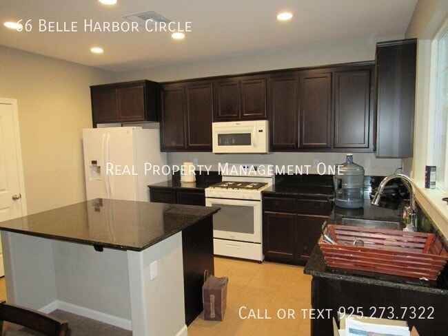 Building Photo - 66 Belle Harbor Cir