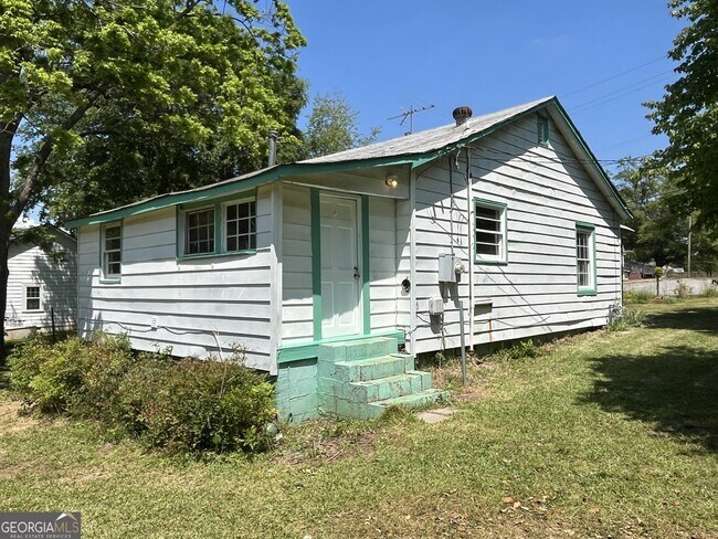 Building Photo - 155 Melton St
