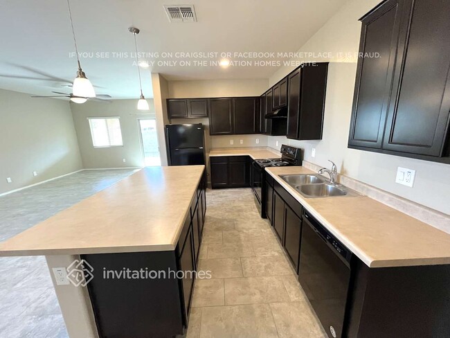 Foto del edificio - 11523 W Redfield Rd