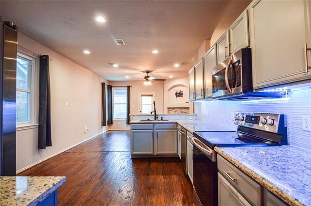 Foto del edificio - 1305 Pine Ridge Rd