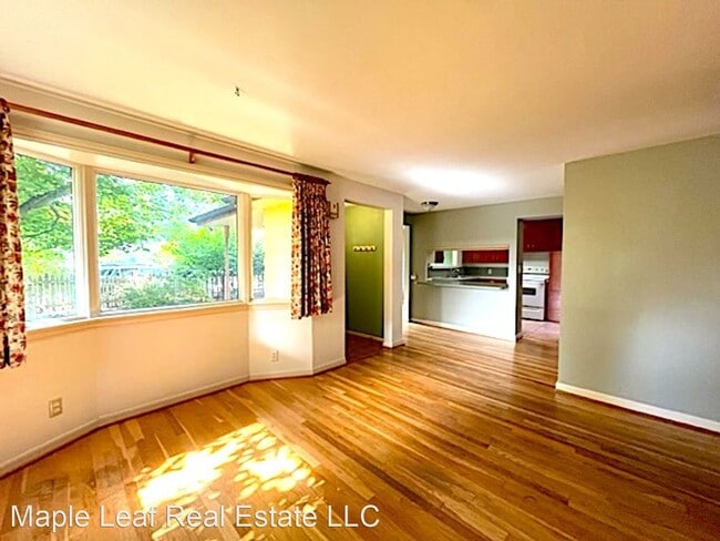 Building Photo - 2 br, 2 bath House - 14016 Wallingford Ave N