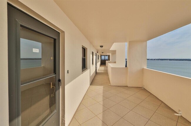 Foto del edificio - 1270 Gulf Blvd