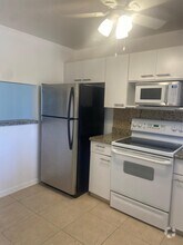 Building Photo - 4820 Lucerne Lakes Blvd