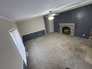 Building Photo - 8905 Beechwood Dr