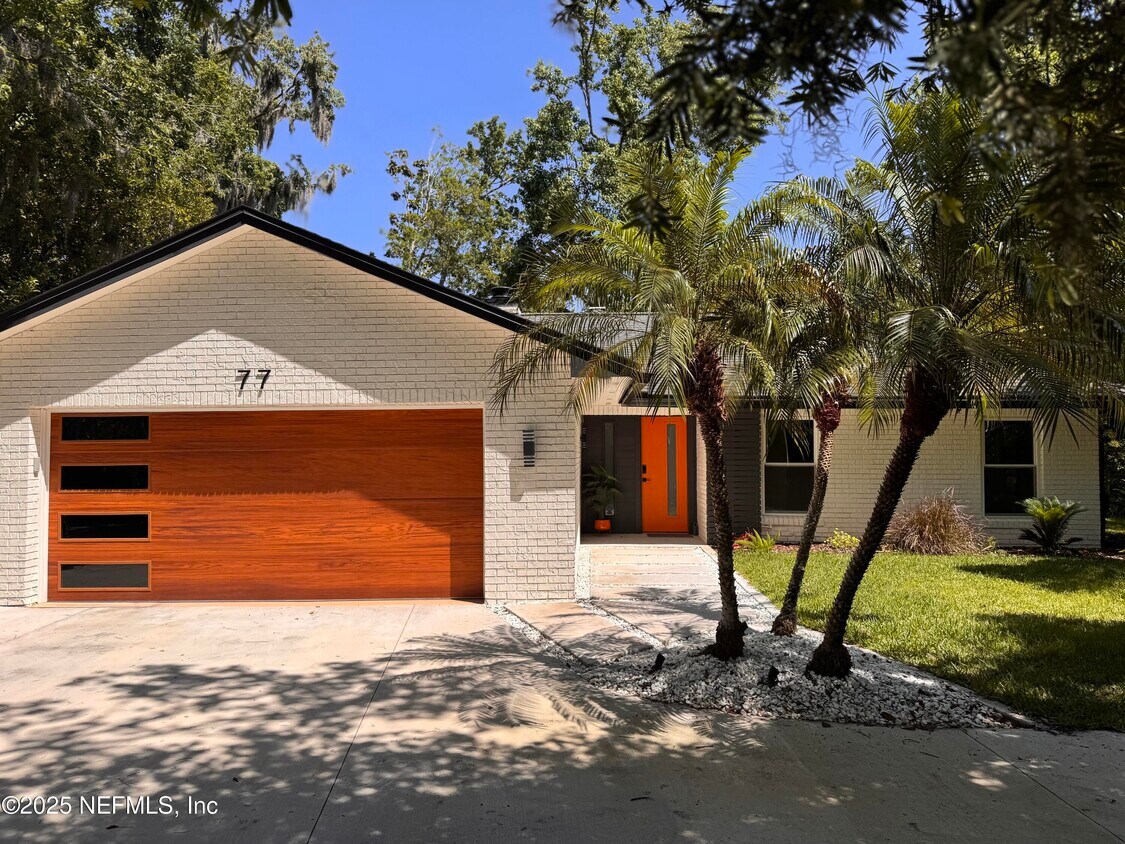 Foto principal - 77 Sanchez Dr E