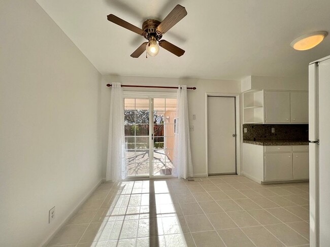Building Photo - Centrally Located Three Bedroom Napa Home