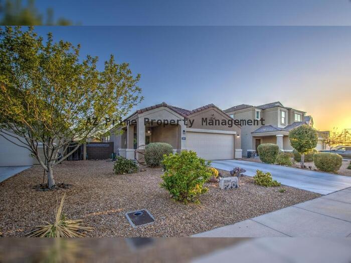 Foto principal - 30945 W Picadilly Rd