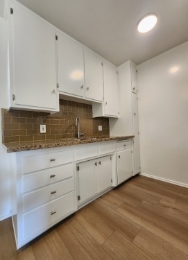Interior Photo - 1439 Saltair Ave