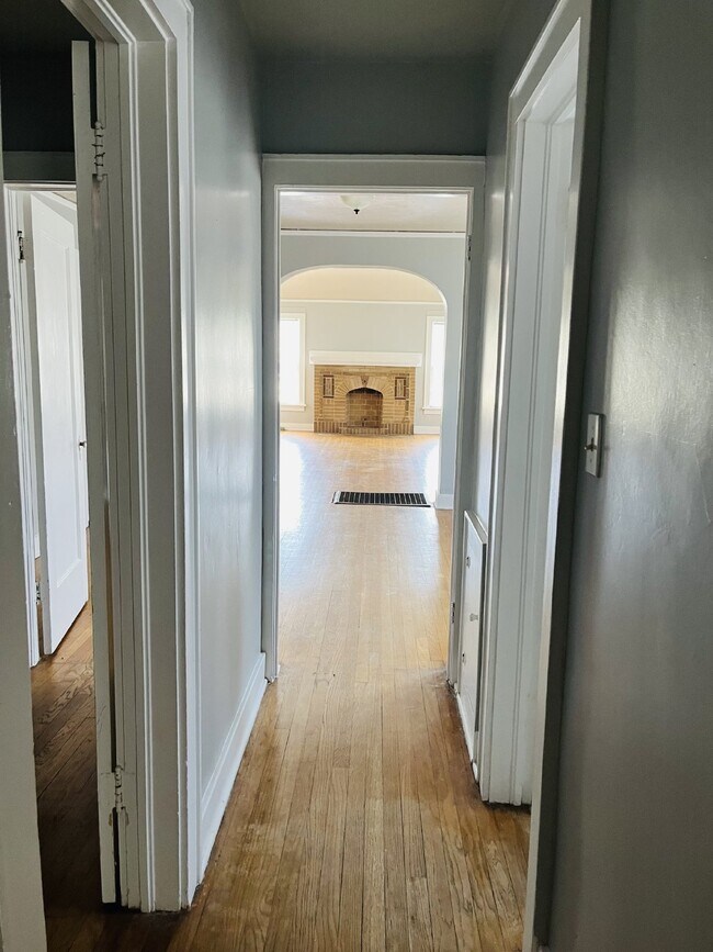 Building Photo - One bedroom duplex in North Okc!