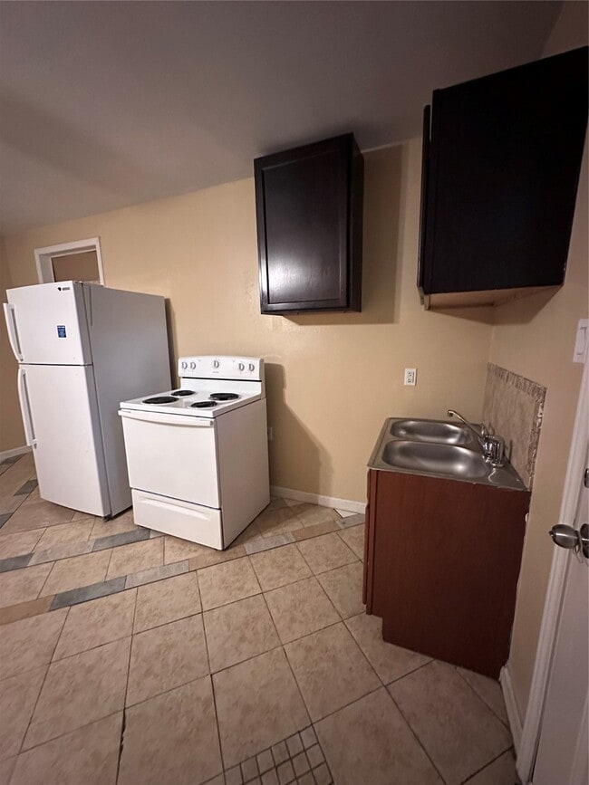 Foto del edificio - 5530 Gatewood St