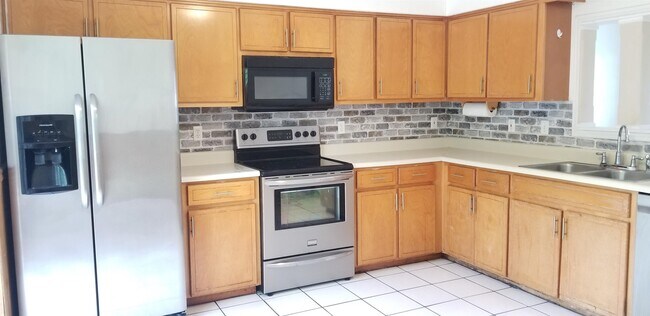 Building Photo - 1422 Abbeywood Ln