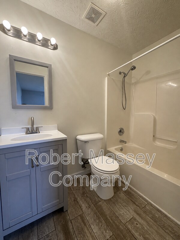 Foto del edificio - 762 John Austin Ln