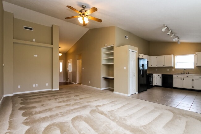 Building Photo - 6303 Bryce Canyon Dr