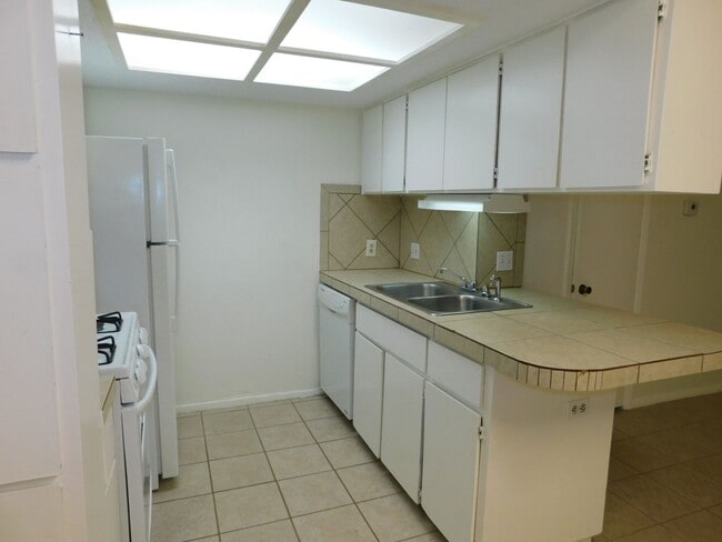 Foto del edificio - 8208HOOD