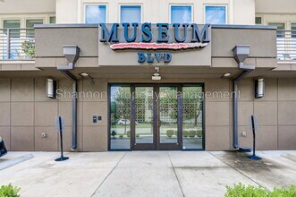 Building Photo - 4819 Caroline St