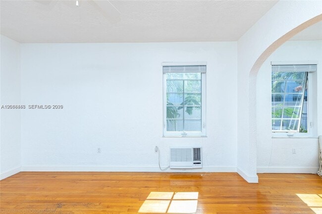Building Photo - 732 Euclid Ave