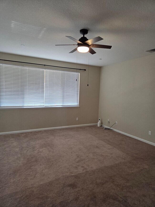 Foto del edificio - 1443 Greenbrier Dr