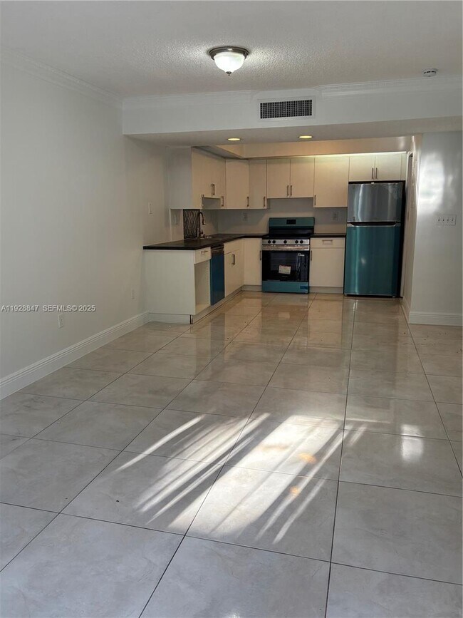 Foto del edificio - 8810 SW 132nd Pl