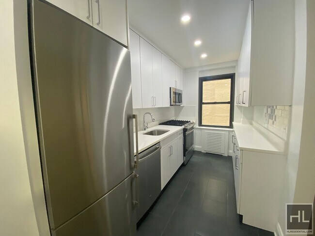 Building Photo - EAST 57 STREET