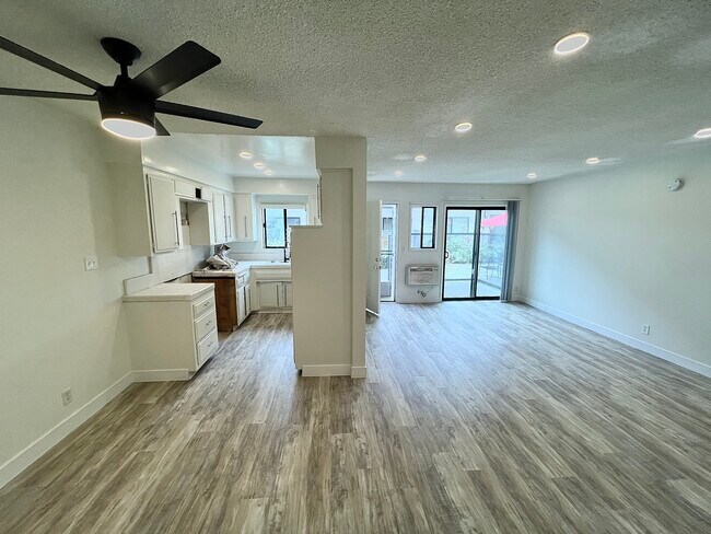 Foto del edificio - 3510 Clarington Ave