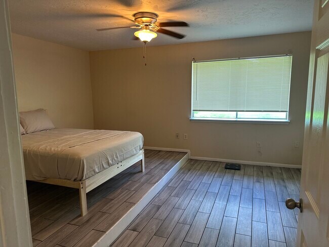 Foto del edificio - 14919 Four Winds Dr
