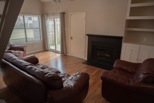 Building Photo - 1482 Gemini St