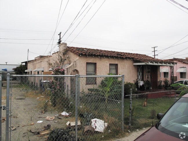 Foto del edificio - 8449 Santa Fe Ave