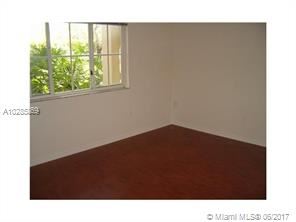 Building Photo - 2415 Centergate Dr