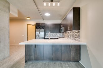 Building Photo - 353 E Bonneville Ave