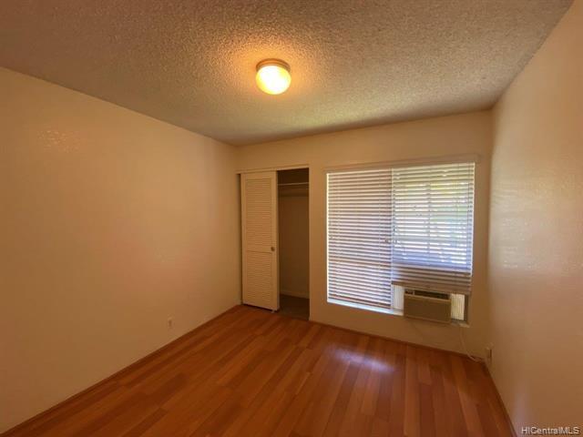 Building Photo - 403 Mananai Pl